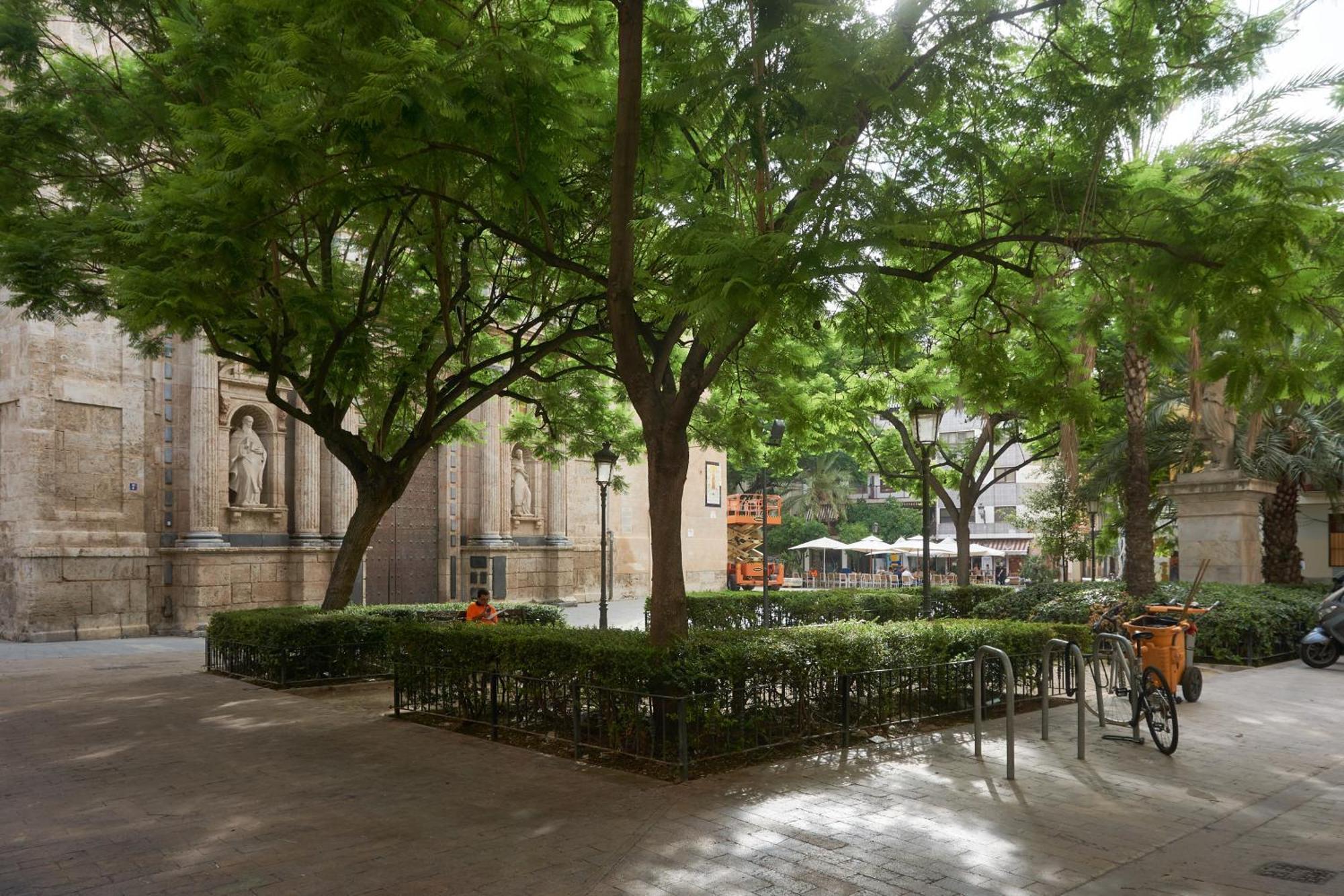 Sunny Cozy Penthouse With A Terrace At Plaza Del Carmen Apartment Valencia Exterior photo